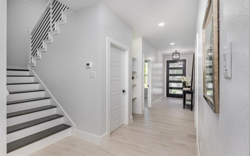 1122 S Montclair Avenue, Dallas, TX 75208, 5 Bedrooms Bedrooms, ,3 BathroomsBathrooms,Residential,For Sale,1122 S Montclair Avenue,20985298