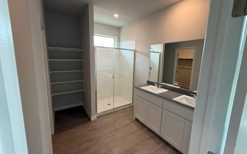 1928 PREAKNESS Drive, Granbury, TX 76049, 5 Habitaciones Habitaciones , ,3 BañosBaños,Residential,En Venta,1928 PREAKNESS Drive,20986774
