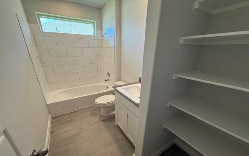 1944 PREAKNESS Drive, Granbury, TX 76049, 4 Habitaciones Habitaciones , ,2 BañosBaños,Residential,En Venta,1944 PREAKNESS Drive,20986793
