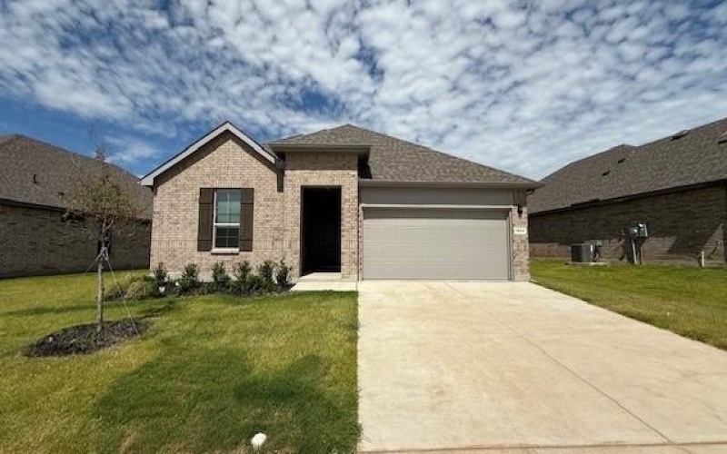 1944 PREAKNESS Drive, Granbury, TX 76049, 4 Habitaciones Habitaciones , ,2 BañosBaños,Residential,En Venta,1944 PREAKNESS Drive,20986793