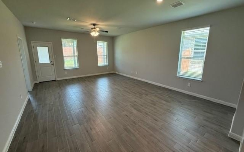 1944 PREAKNESS Drive, Granbury, TX 76049, 4 Habitaciones Habitaciones , ,2 BañosBaños,Residential,En Venta,1944 PREAKNESS Drive,20986793
