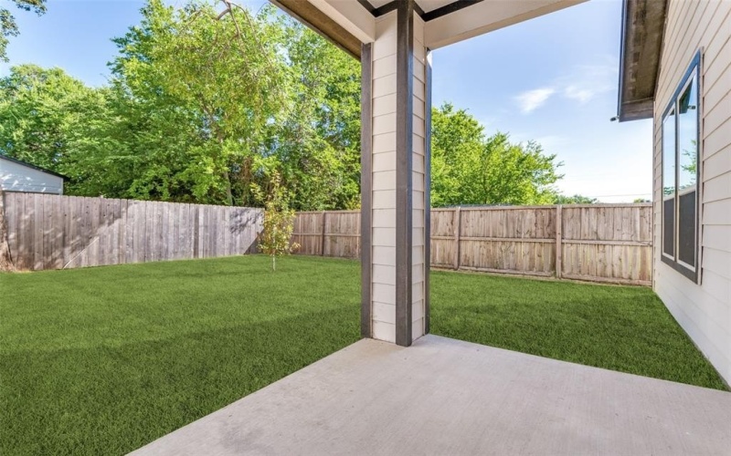 4113 Metropolitan Avenue, Dallas, TX 75210, 4 Bedrooms Bedrooms, ,3 BathroomsBathrooms,Residential,For Sale,4113 Metropolitan Avenue,20989080