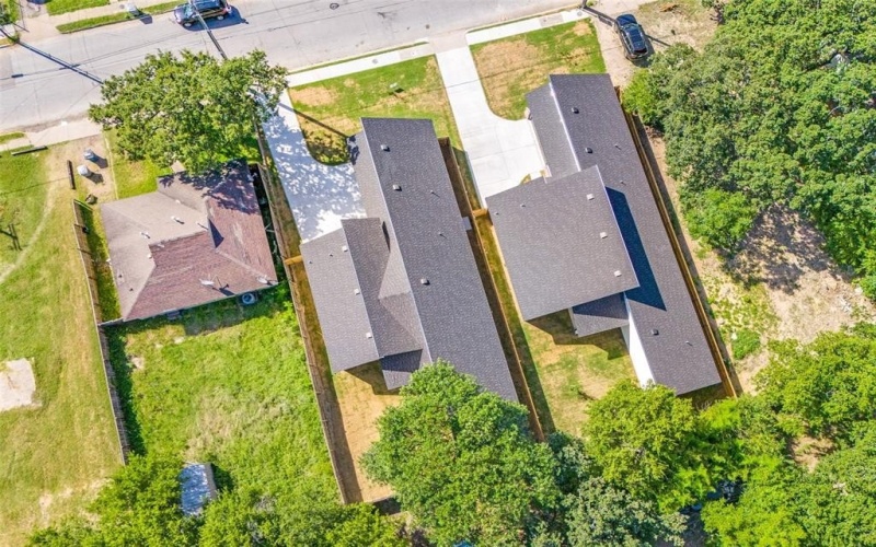 4113 Metropolitan Avenue, Dallas, TX 75210, 4 Bedrooms Bedrooms, ,3 BathroomsBathrooms,Residential,For Sale,4113 Metropolitan Avenue,20989080