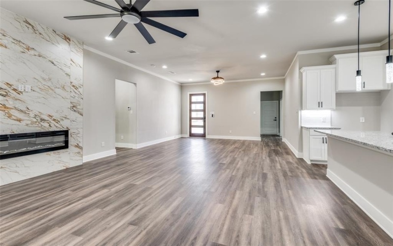 4113 Metropolitan Avenue, Dallas, TX 75210, 4 Bedrooms Bedrooms, ,3 BathroomsBathrooms,Residential,For Sale,4113 Metropolitan Avenue,20989080