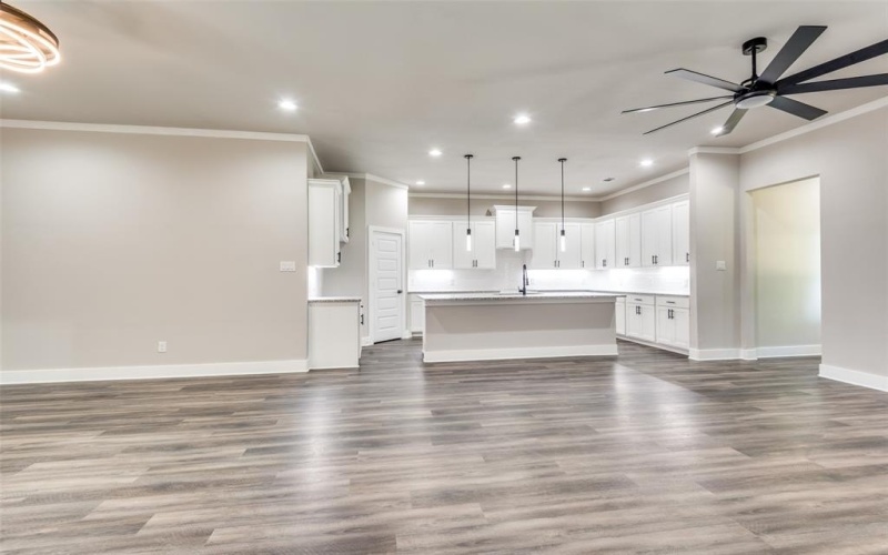 4113 Metropolitan Avenue, Dallas, TX 75210, 4 Bedrooms Bedrooms, ,3 BathroomsBathrooms,Residential,For Sale,4113 Metropolitan Avenue,20989080