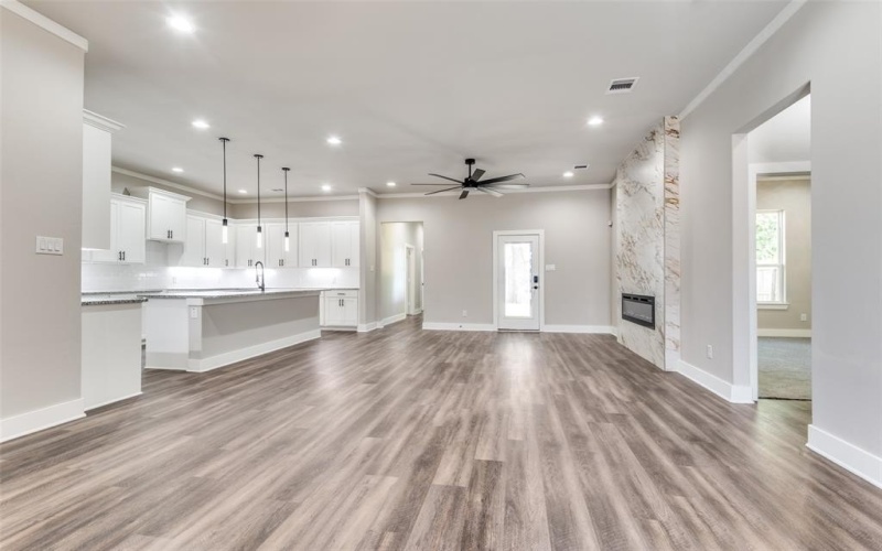 4113 Metropolitan Avenue, Dallas, TX 75210, 4 Bedrooms Bedrooms, ,3 BathroomsBathrooms,Residential,For Sale,4113 Metropolitan Avenue,20989080