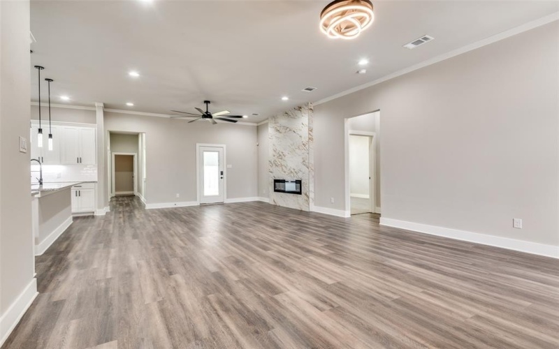 4113 Metropolitan Avenue, Dallas, TX 75210, 4 Bedrooms Bedrooms, ,3 BathroomsBathrooms,Residential,For Sale,4113 Metropolitan Avenue,20989080