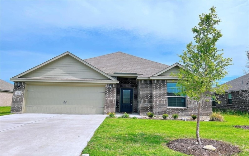 1024 TUMBLEWEED Trail, Crowley, TX 76036, 3 Bedrooms Bedrooms, ,2 BathroomsBathrooms,Residential Lease,For Rent,1024 TUMBLEWEED Trail,20989184
