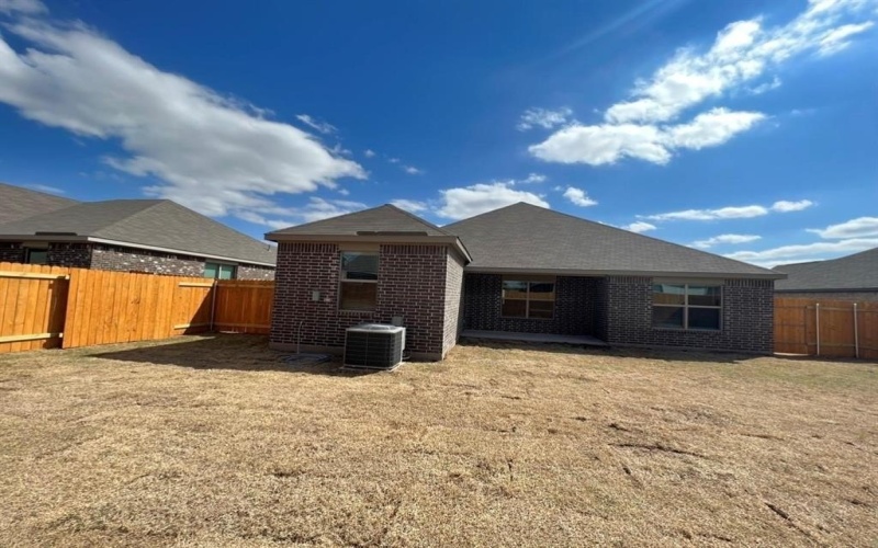 1024 TUMBLEWEED Trail, Crowley, TX 76036, 3 Bedrooms Bedrooms, ,2 BathroomsBathrooms,Residential Lease,For Rent,1024 TUMBLEWEED Trail,20989184