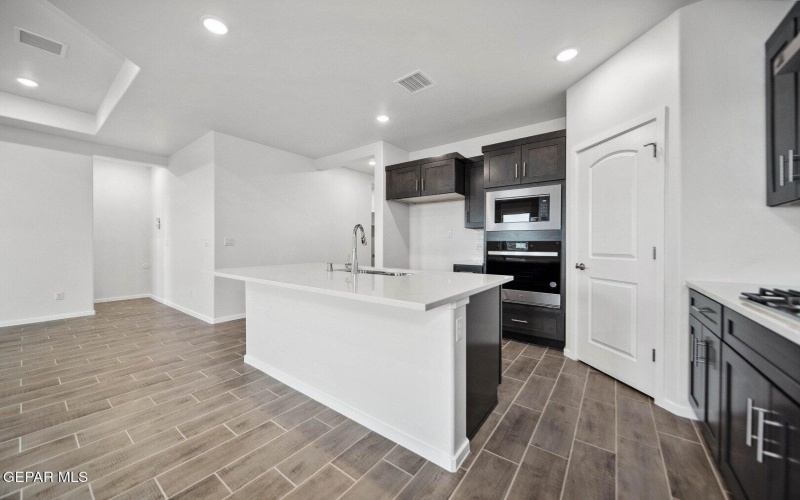 13861 Madero Avenue, El Paso, TX 79928, 4 Bedrooms Bedrooms, ,2 BathroomsBathrooms,Residential,For Sale,13861 Madero Avenue,925830