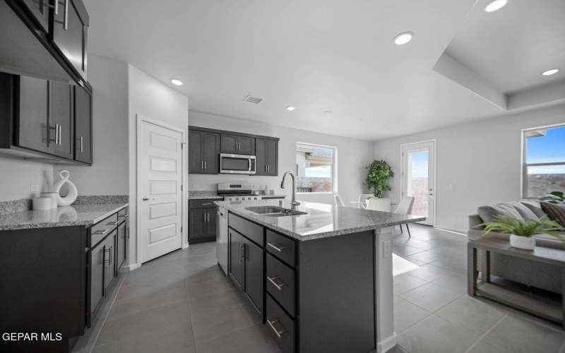 13857 Madero Avenue, El Paso, TX 79928, 3 Bedrooms Bedrooms, ,2 BathroomsBathrooms,Residential,For Sale,13857 Madero Avenue,925832