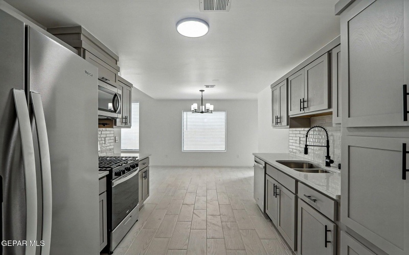 941 Sandhurst Place, El Paso, TX 79928, 4 Bedrooms Bedrooms, ,2 BathroomsBathrooms,Residential,For Sale,941 Sandhurst Place,925835
