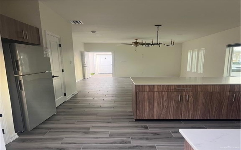 1006 N Clarence Avenue #2, Edinburg, TX 78541, 2 Bedrooms Bedrooms, ,2 BathroomsBathrooms,Residential Lease,For Rent,1006 N Clarence Avenue,475165