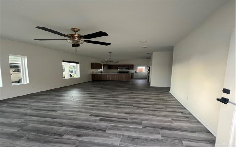 1006 N Clarence Avenue #2, Edinburg, TX 78541, 2 Bedrooms Bedrooms, ,2 BathroomsBathrooms,Residential Lease,For Rent,1006 N Clarence Avenue,475165