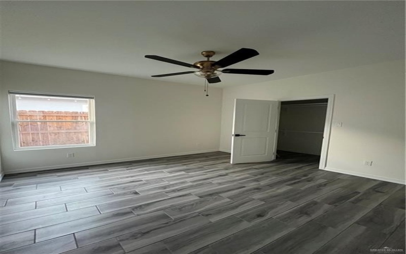 1006 N Clarence Avenue #2, Edinburg, TX 78541, 2 Bedrooms Bedrooms, ,2 BathroomsBathrooms,Residential Lease,For Rent,1006 N Clarence Avenue,475165