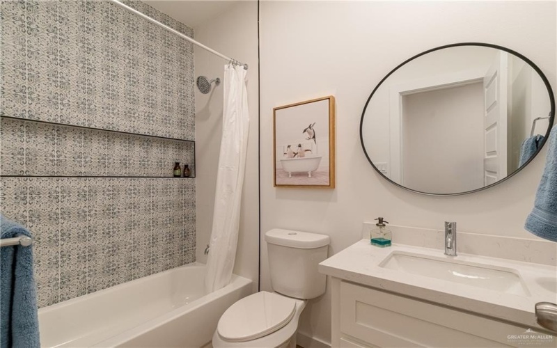 2629 Warbler Avenue, McAllen, TX 78504, 3 Bedrooms Bedrooms, ,2 BathroomsBathrooms,Residential,For Sale,2629 Warbler Avenue,475291