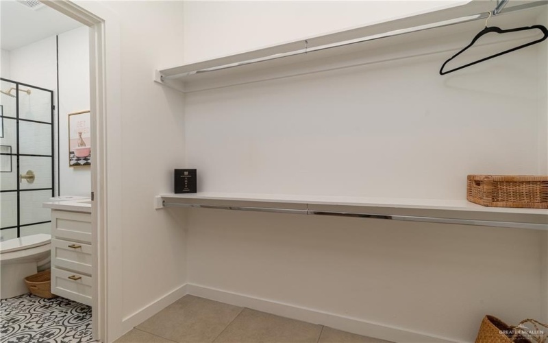 2629 Warbler Avenue, McAllen, TX 78504, 3 Bedrooms Bedrooms, ,2 BathroomsBathrooms,Residential,For Sale,2629 Warbler Avenue,475291