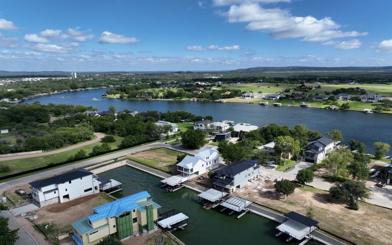 516 Lake St., Kingsland, TX 78639, 5 Habitaciones Habitaciones , ,6 BañosBaños,Residential,En Venta,516 Lake St.,174143