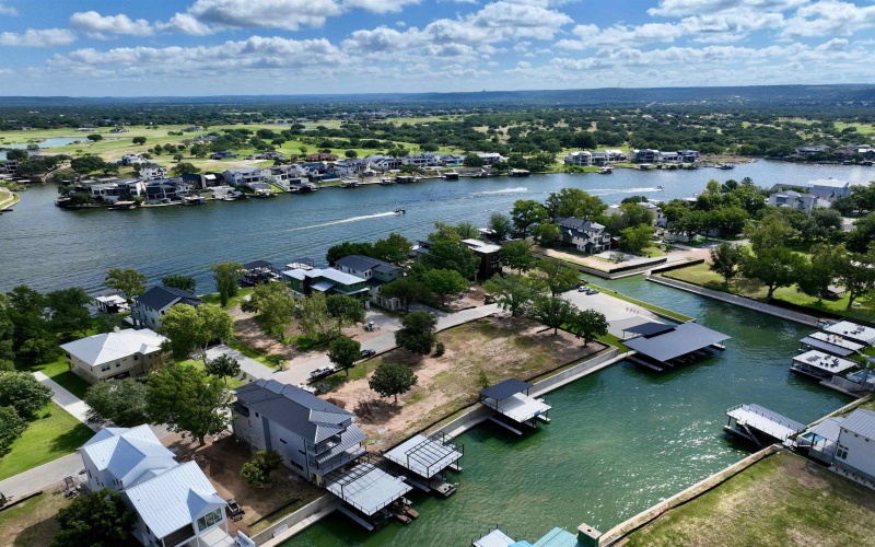 516 Lake St., Kingsland, TX 78639, 5 Habitaciones Habitaciones , ,6 BañosBaños,Residential,En Venta,516 Lake St.,174143