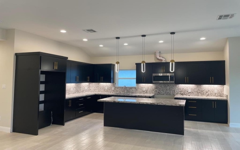 2193 Calle Coyunda, Eagle Pass, TX 78852, 3 Bedrooms Bedrooms, ,2 BathroomsBathrooms,Residential,For Sale,2193 Calle Coyunda,79442