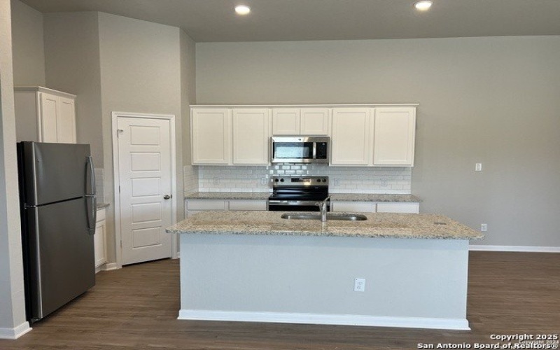 121 Nespral, San Antonio, TX 78253, 3 Bedrooms Bedrooms, ,2 BathroomsBathrooms,Residential Lease,For Rent,121 Nespral,1881364