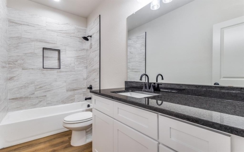265 Jim Walter Drive, Runaway Bay, TX 76426, 3 Habitaciones Habitaciones , ,2 BañosBaños,Residential,En Venta,265 Jim Walter Drive,20987559