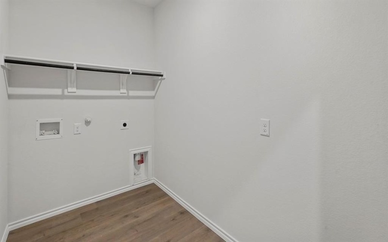 415 Drake Drive, Ferris, TX 75125, 4 Habitaciones Habitaciones , ,3 BañosBaños,Residential,En Venta,415 Drake Drive,20989472