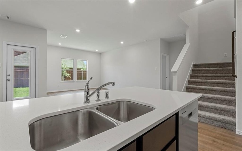 415 Drake Drive, Ferris, TX 75125, 4 Habitaciones Habitaciones , ,3 BañosBaños,Residential,En Venta,415 Drake Drive,20989472