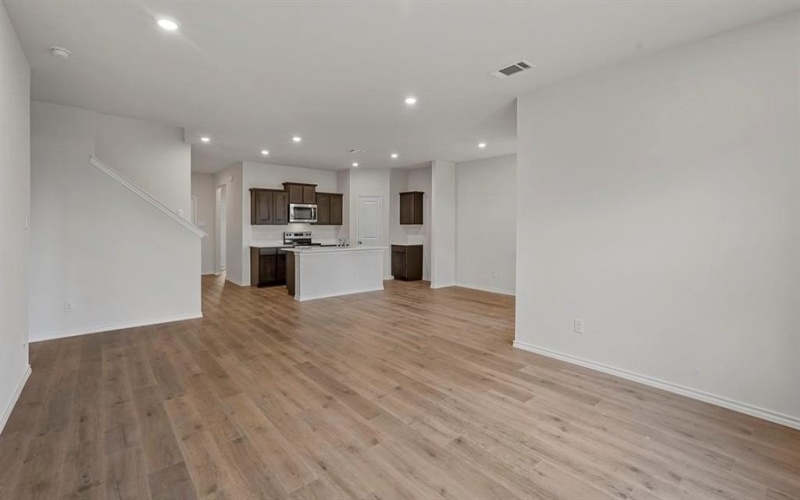 415 Drake Drive, Ferris, TX 75125, 4 Habitaciones Habitaciones , ,3 BañosBaños,Residential,En Venta,415 Drake Drive,20989472