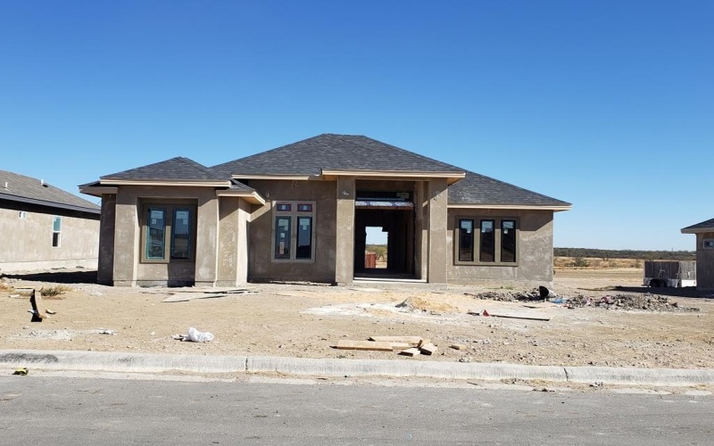 3207 ETHEL DR., Eagle Pass, TX 78852, 3 Bedrooms Bedrooms, ,2 BathroomsBathrooms,Residential,For Sale,3207 ETHEL DR.,79494