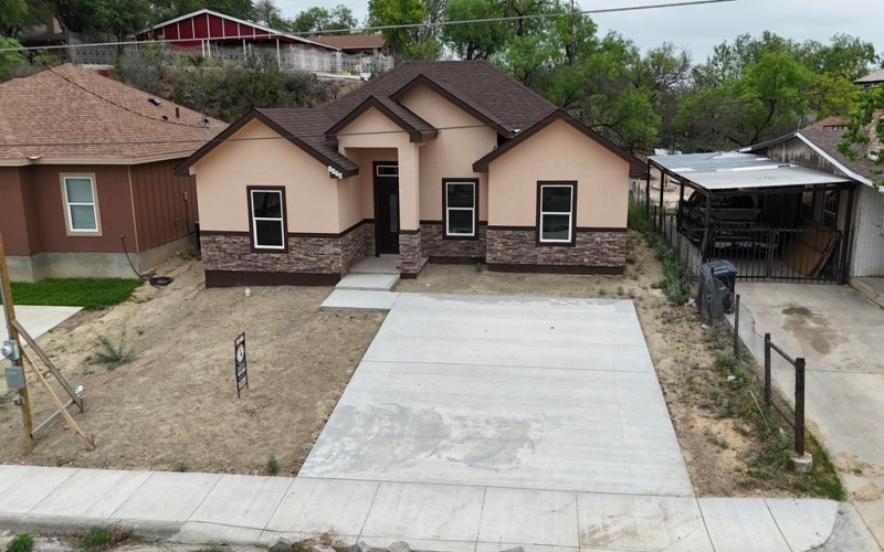 1956 Quarry St, Eagle Pass, TX 78852, 3 Bedrooms Bedrooms, ,2 BathroomsBathrooms,Residential,For Sale,1956 Quarry St,79516
