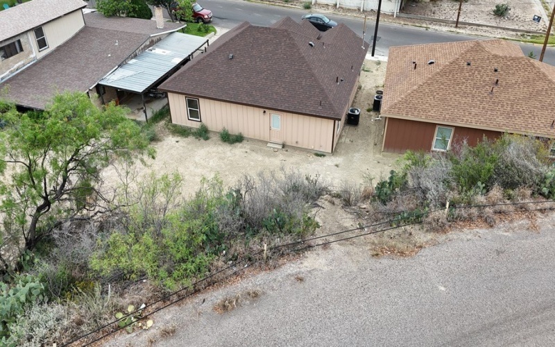 1956 Quarry St, Eagle Pass, TX 78852, 3 Bedrooms Bedrooms, ,2 BathroomsBathrooms,Residential,For Sale,1956 Quarry St,79516
