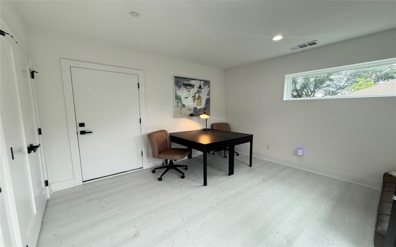 7207 Mohawk Drive #205, Dallas, TX 75235, 2 Bedrooms Bedrooms, ,2 BathroomsBathrooms,Residential Lease,For Rent,7207 Mohawk Drive,20991206