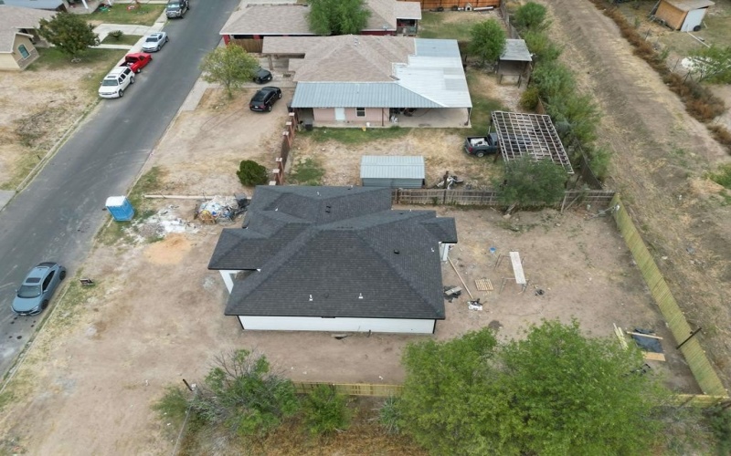 325 zaragoza, Eagle Pass, TX 78852, 3 Bedrooms Bedrooms, ,2 BathroomsBathrooms,Residential,For Sale,325 zaragoza,80755