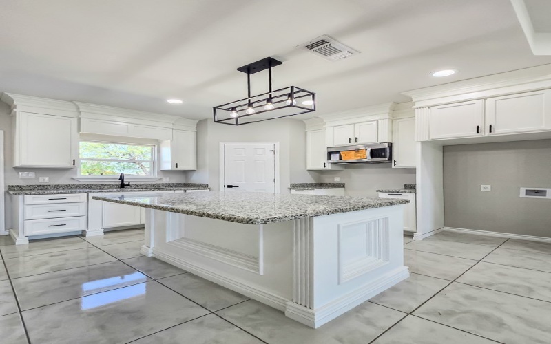 325 zaragoza, Eagle Pass, TX 78852, 3 Bedrooms Bedrooms, ,2 BathroomsBathrooms,Residential,For Sale,325 zaragoza,80755