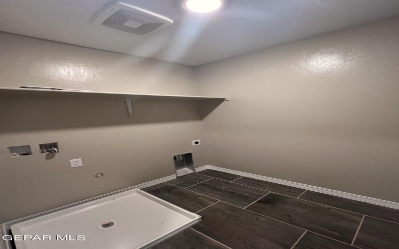 320 Hidden Gem Street, El Paso, TX 79928, 4 Bedrooms Bedrooms, ,1 BathroomBathrooms,Residential,For Sale,320 Hidden Gem Street,925876