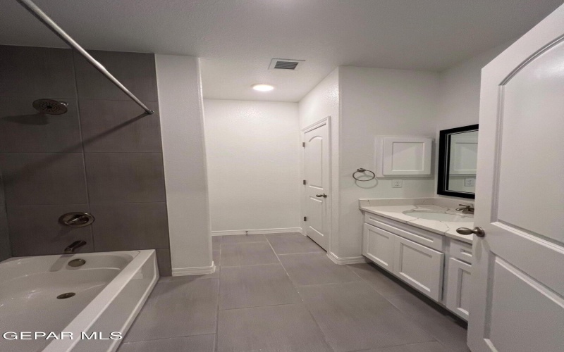 12804 CareFree Avenue, El Paso, TX 79928, 5 Habitaciones Habitaciones , ,2 BañosBaños,Residential,En Venta,12804 CareFree Avenue,925885