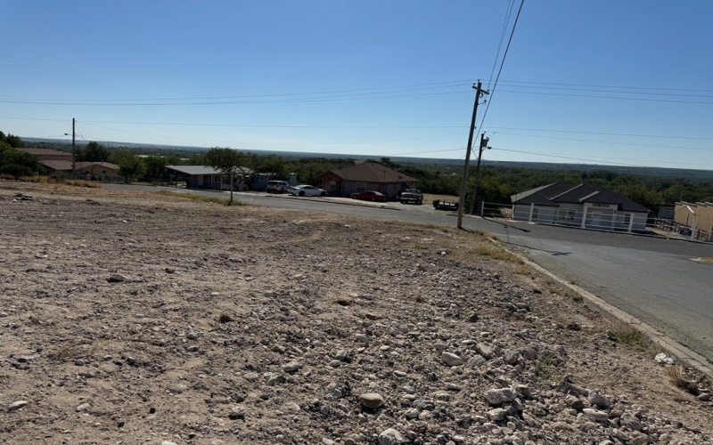 1163 Calle Baltica, Eagle Pass, TX 78852, 3 Bedrooms Bedrooms, ,2 BathroomsBathrooms,Residential,For Sale,1163 Calle Baltica,80812