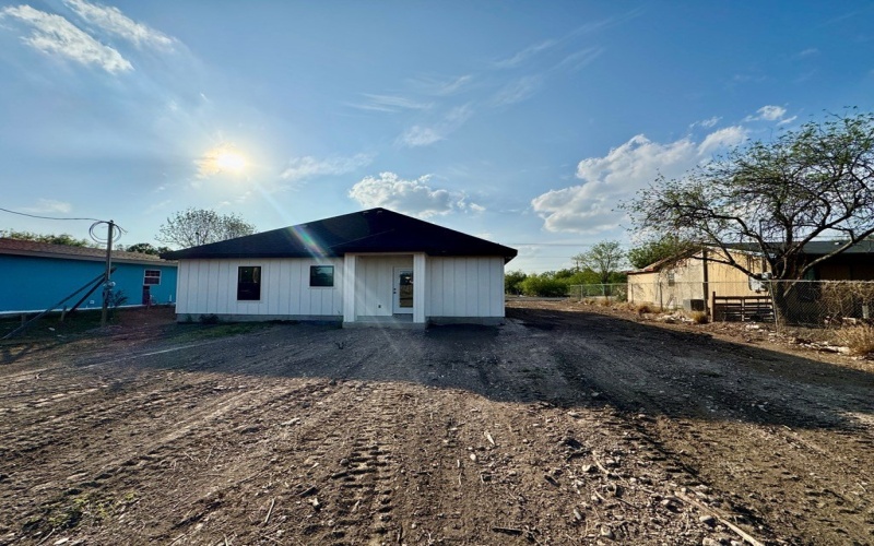 365 Chuck Wagon, Eagle Pass, TX 78852, 3 Bedrooms Bedrooms, ,2 BathroomsBathrooms,Residential,For Sale,365 Chuck Wagon,80815