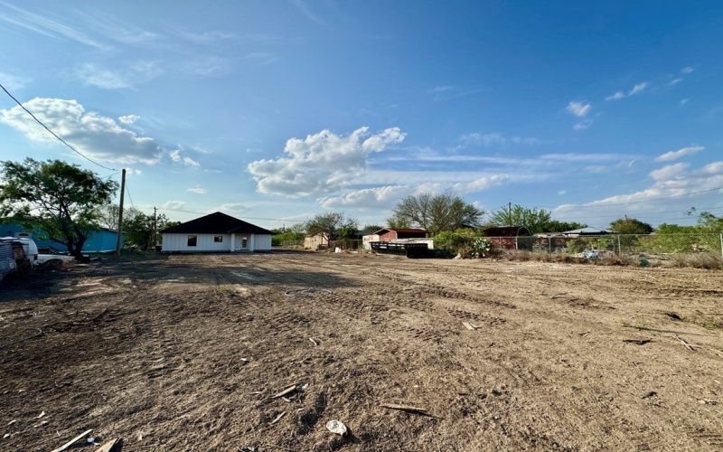 365 Chuck Wagon, Eagle Pass, TX 78852, 3 Bedrooms Bedrooms, ,2 BathroomsBathrooms,Residential,For Sale,365 Chuck Wagon,80815