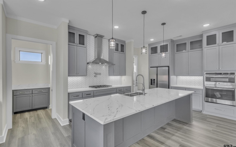 1340 Fairfield, Tyler, TX 75703, 4 Bedrooms Bedrooms, ,3 BathroomsBathrooms,Residential,For Sale,1340 Fairfield,25010238