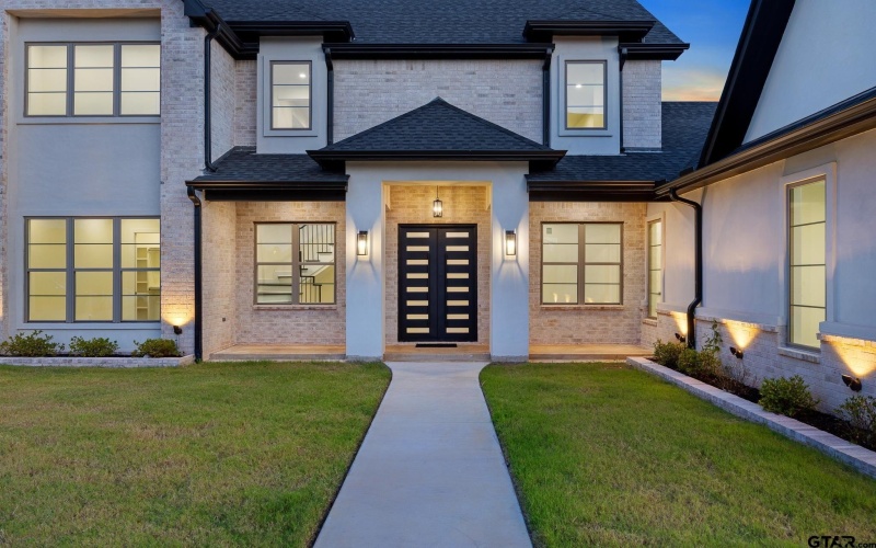 1340 Fairfield, Tyler, TX 75703, 4 Bedrooms Bedrooms, ,3 BathroomsBathrooms,Residential,For Sale,1340 Fairfield,25010238