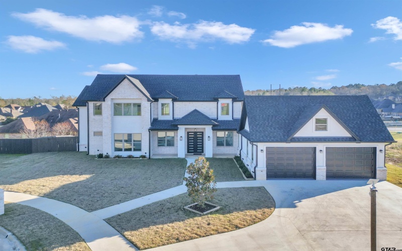 1340 Fairfield, Tyler, TX 75703, 4 Bedrooms Bedrooms, ,3 BathroomsBathrooms,Residential,For Sale,1340 Fairfield,25010238