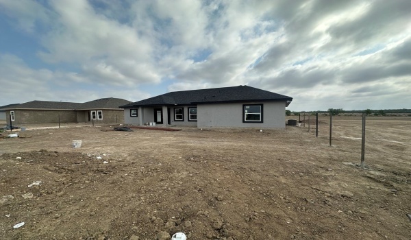 3270 Ethel Dr, Eagle Pass, TX 78852, 4 Bedrooms Bedrooms, ,2 BathroomsBathrooms,Residential,For Sale,3270 Ethel Dr,80960