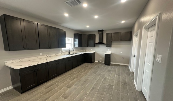 3270 Ethel Dr, Eagle Pass, TX 78852, 4 Bedrooms Bedrooms, ,2 BathroomsBathrooms,Residential,For Sale,3270 Ethel Dr,80960
