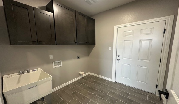 3270 Ethel Dr, Eagle Pass, TX 78852, 4 Bedrooms Bedrooms, ,2 BathroomsBathrooms,Residential,For Sale,3270 Ethel Dr,80960