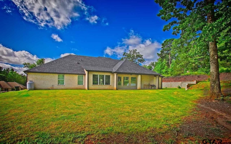15883 Crazy Horse Dr, Lindale, TX 75771, 4 Bedrooms Bedrooms, ,3 BathroomsBathrooms,Residential,For Sale,15883 Crazy Horse Dr,25010289