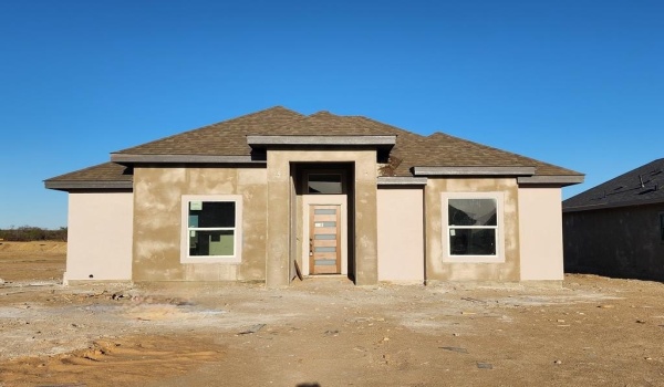 3203 Ethel Drive, Eagle Pass, TX 78852, 3 Bedrooms Bedrooms, ,2 BathroomsBathrooms,Residential,For Sale,3203 Ethel Drive,81003