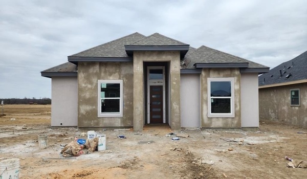 3203 Ethel Drive, Eagle Pass, TX 78852, 3 Bedrooms Bedrooms, ,2 BathroomsBathrooms,Residential,For Sale,3203 Ethel Drive,81003