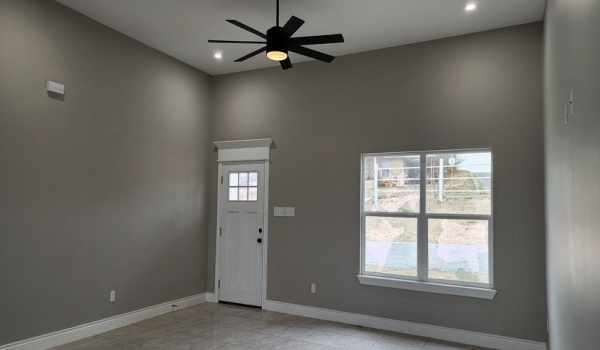 1184 Calle Baltica, Eagle Pass, TX 78852, 3 Bedrooms Bedrooms, ,2 BathroomsBathrooms,Residential,For Sale,1184 Calle Baltica,81004